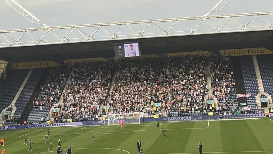 AwayDays_'s tweet photo. Around 3,000 Plymouth Argyle fans have made the 10 hour, 600 mile round trip to Preston today. 

Huge numbers for such a long trip👏 #PAFC https://t.co/Qo134SAJQu