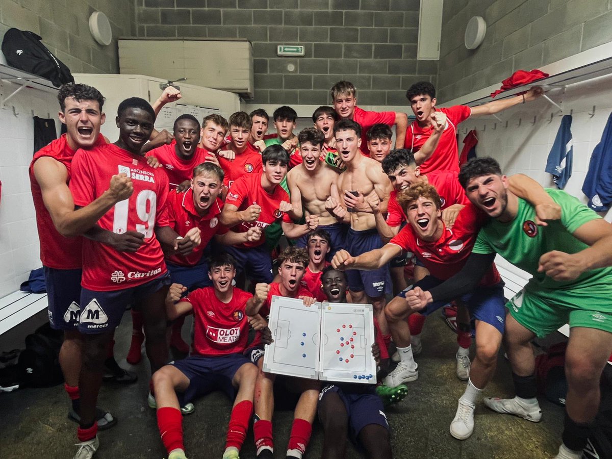 𝑬𝑺𝑻𝑹3️⃣𝑵𝑨 𝑹𝑶𝑫𝑶𝑵𝑨❗

#JuvenilA 3-1 <a href="/CFDamm/">Club de Futbol Damm</a> 

✅ Victòria al Morrot per començar la lliga amb bon peu 

⚽ Dos gols de Doura Balde (29' i 89') i un de Roger Birosta (46')

✌️ Aquest és el camí, <a href="/UEOplanter/">UE Olot - Planter</a>!

#PlanterUEO #ElQueOlotEsMereix