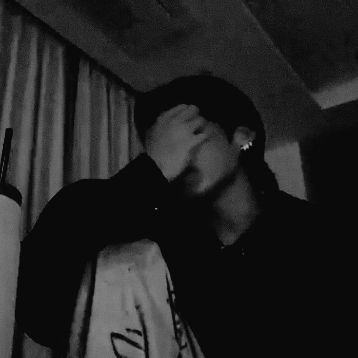 _jeonvie's tweet image. kookv few tweets au's

ㅡ sober. 
ㅤ` the morning after. 

// harshword, slightly-nsfw