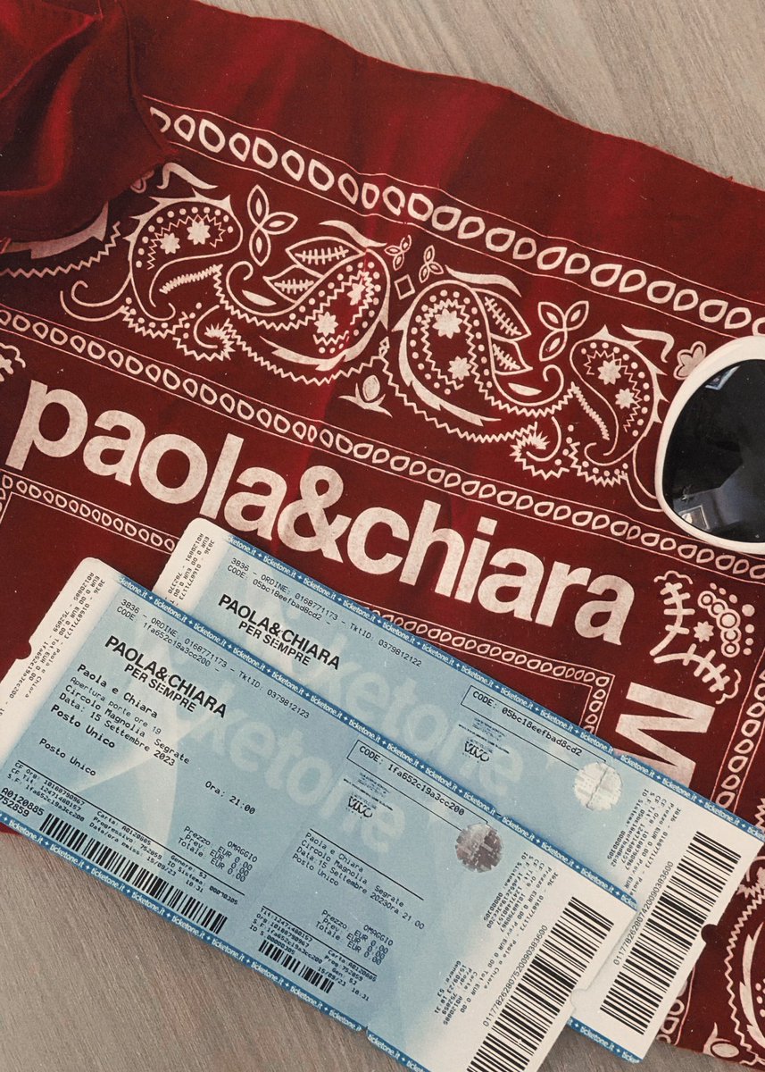 AphroditeBOY's tweet photo. Fine di un’era. #paolaechiara #persempretour https://t.co/pc4mF8e0zy