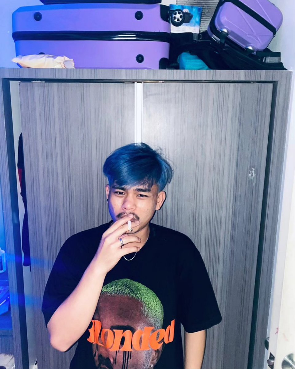 Hidup itu harus berwarna.