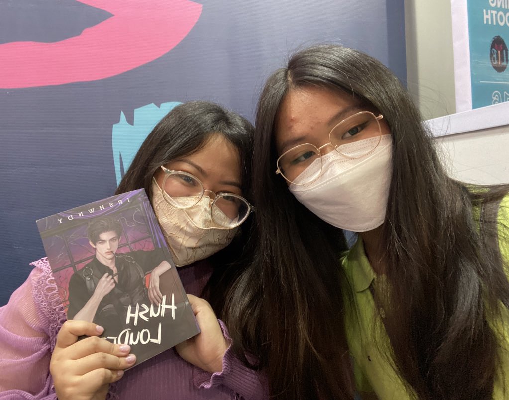 msfiorisce's tweet photo. it was nice to be back ! nice meeting you again ate @irshwndy 💗 https://t.co/D6J5hnBczj