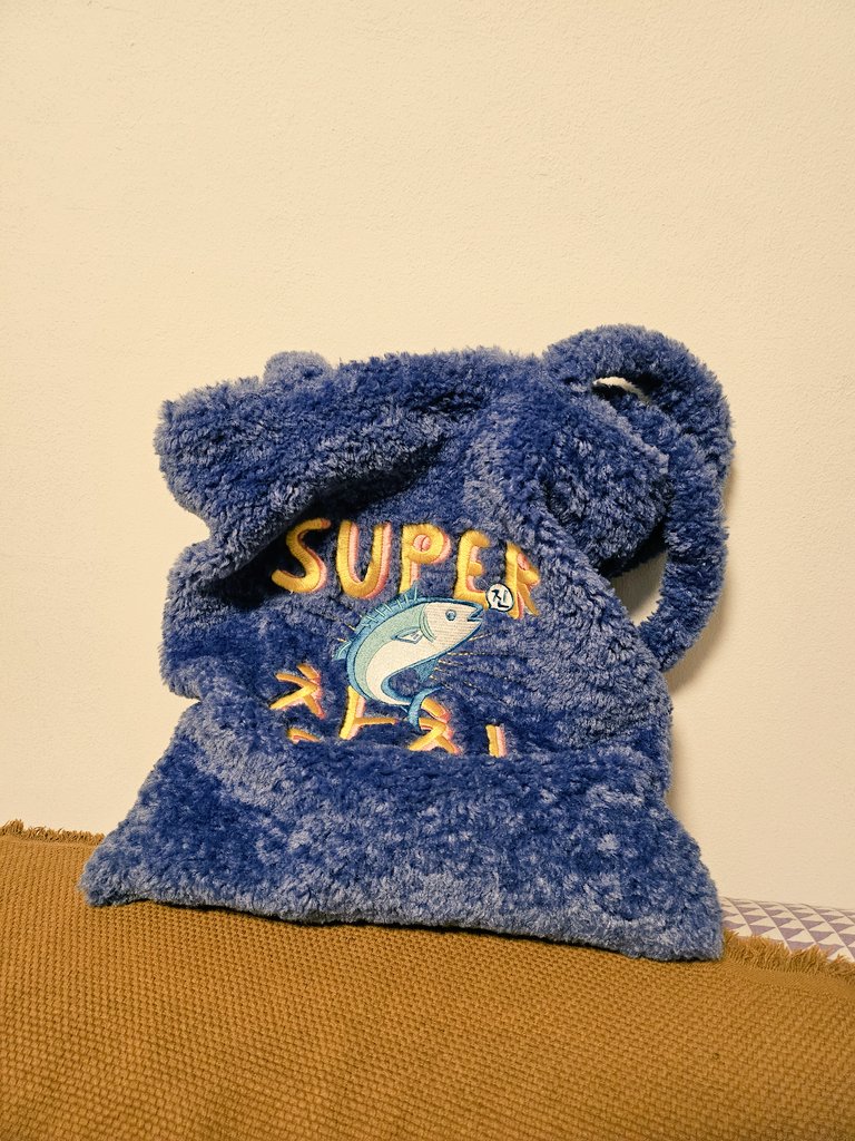 Esu_N_'s tweet photo. What is the saltiest fish in the world?
Too Na
π Super Fluffy Tuna Tote π
Preorder start:
π 22/09 ~ 10/10
#esumerch #comingsoon https://t.co/uNyZTklKXL