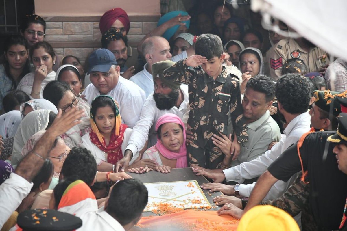 MattLaemon's tweet image. 7-year-old son of #ColonelManpreetSingh salutes his father wearing an army uniform  

The mortal remains of Col. Manpreet Singh reached at his relatives village Bharaunjian in #Mohali today