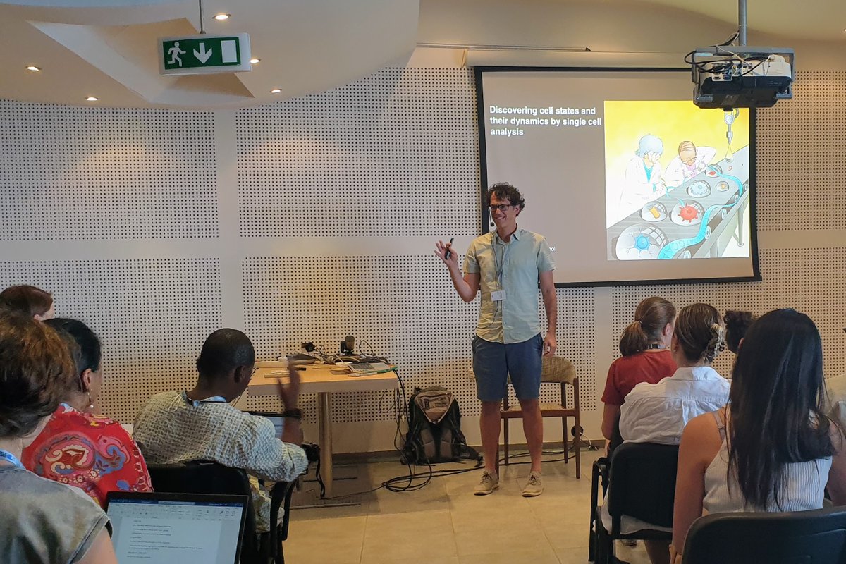 Allon Klein starts his talk by telling us that <a href="/HydraSchool/">StemCell Summer School</a> is his favourite stem cell meeting because it gives everyone a chance to slow down, and think, and talk..

...he goes on to inspire us all to think and talk about the nature of cell types &amp; cell states. 

#SCSS2023