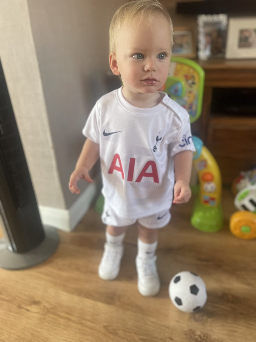 xDanielleKing's tweet photo. Match Day Ready ⚽️🤍 @SpursOfficial https://t.co/CB1gHDTTJx