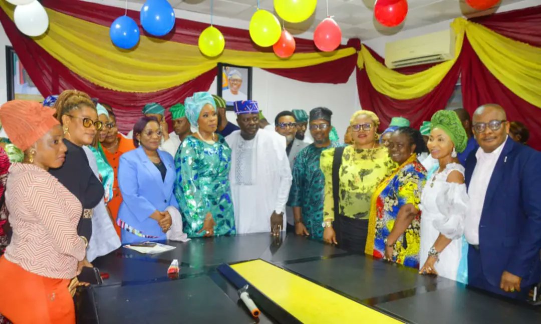 LasgMccti's tweet photo. Hon. Commissioner for Commerce, Cooperatives, Trade &amp; Investment (CCT&amp;I), Mrs. Folashade Ambrose-Medebem formally assumed office immediately after the swearing-in ceremony of the new Exco members by Mr. Governor, Mr. Babajide Olusola Sanwo-Olu at Adeyemi Bero Auditorium, Alausa, https://t.co/08ljZ9YcAc