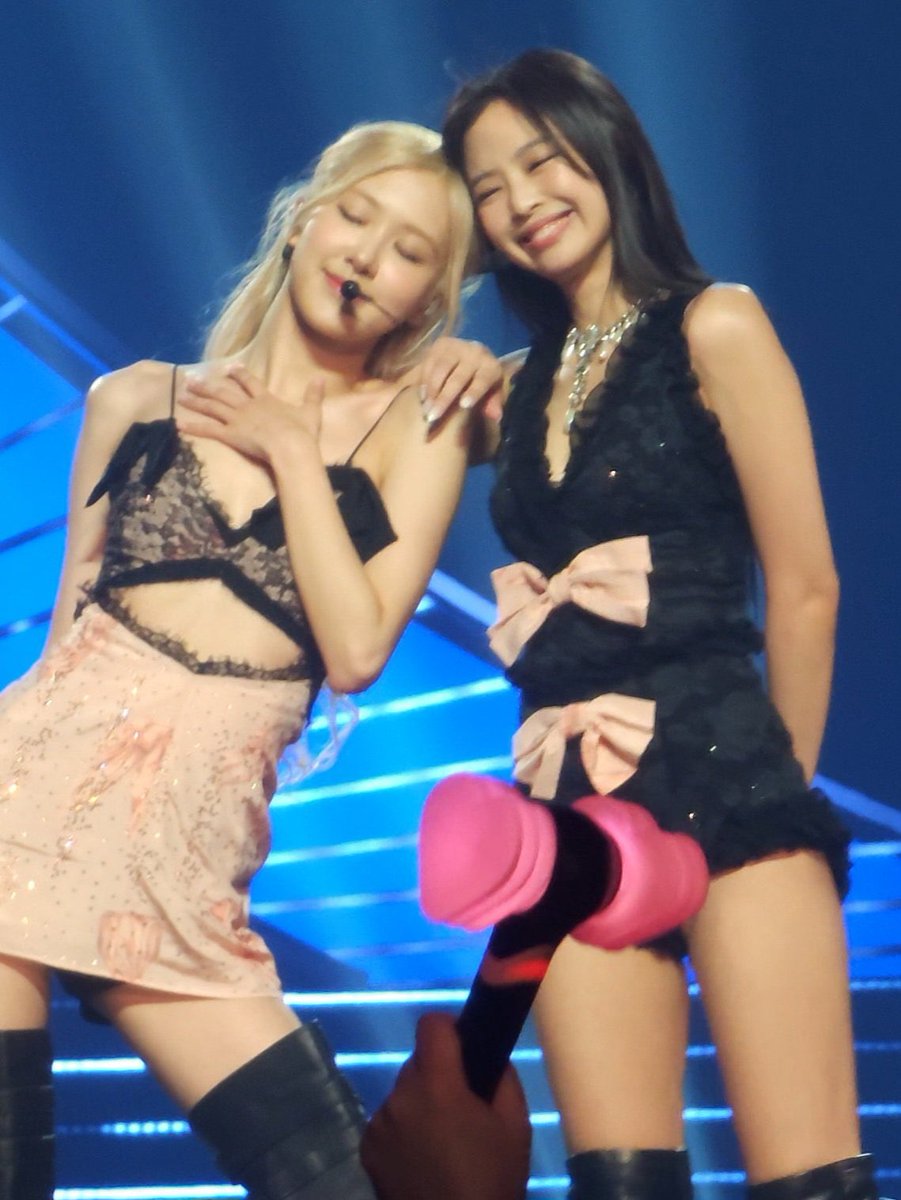 13chnwar's tweet photo. 📸 : @firejennie https://t.co/IEaEDIEOxY