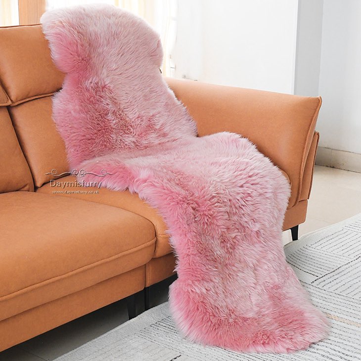 DAYMISFURRY's tweet photo. The pink sheepskin rug with comfortingly thick and luxurious fleece💖 #fur #rug #furrug #blanket #furblanket #throw #furthrow #indoorstyle #indoordecor #indoorinspo #bedroomfashion #bedroomstyle #bedroomdecor #livingroomfashion #livingroomstyles #livingroomdecor #roomdecor #new https://t.co/FfGQJ9Beg4