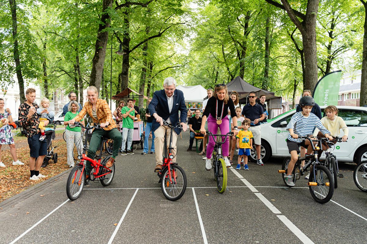 Aftrap van de Mobiliteitsweek Utrecht op Maliebaan en dat is niet toevallig duic.nl/algemeen/aftra… via <a href="/duicnl/">DUIC</a>