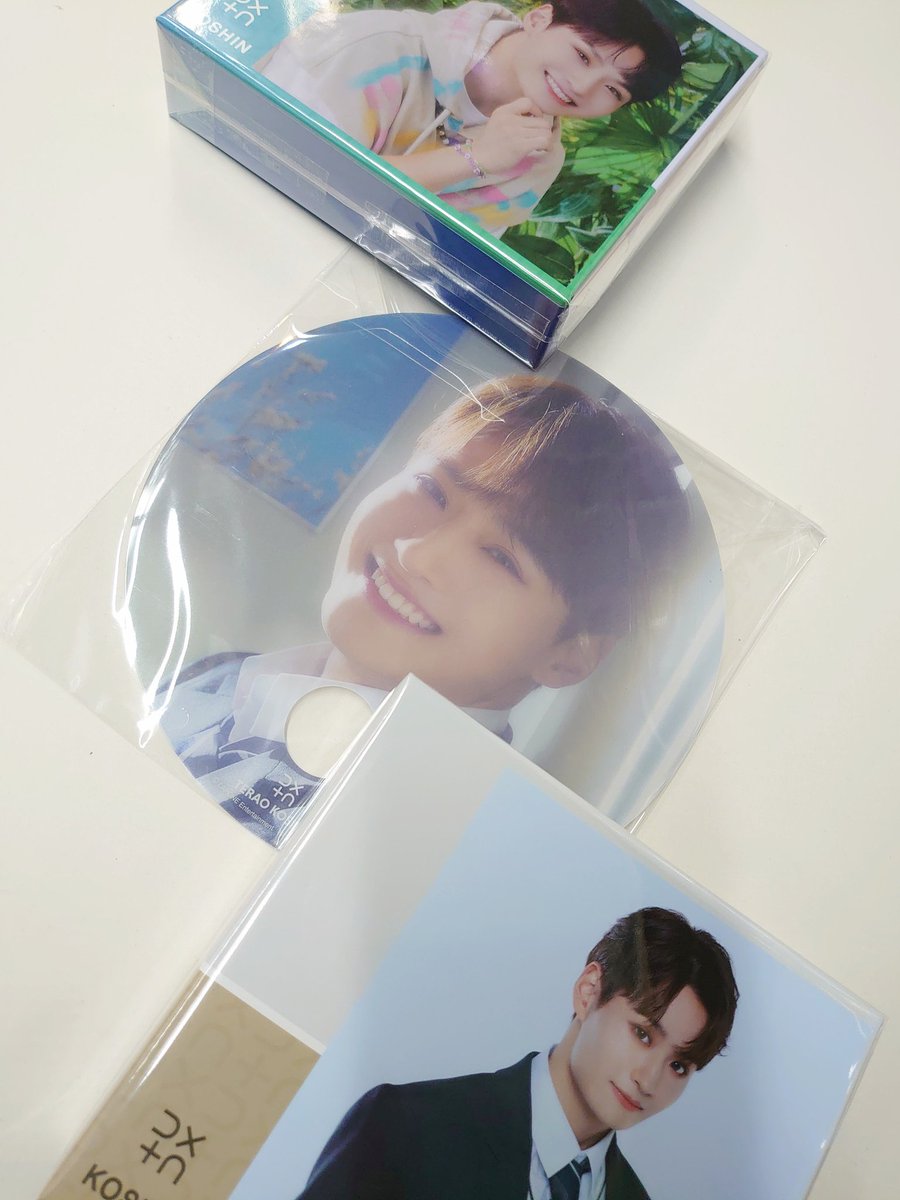 DXTEEN 香信くん笑太郎くんそれぞれグッズ類来てます！ 貴重なサイン