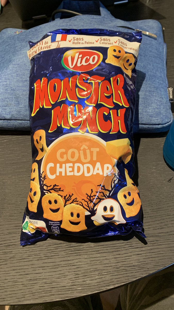 mestep94's tweet photo. I drank a blue Powerade and ate the best thing I’ve ever experienced (Monster Munch) https://t.co/D7pE36vZhu