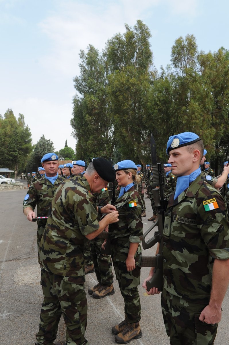 defenceforces's tweet photo. This week saw the 67th Infantry Group's mission with UNDOF reach it's final stages with troops presented with their United Nations Peacekeeping medals for their service as the Force Commanders Reserve on the Golan Heights in Syria. https://t.co/FmeqU33Rga