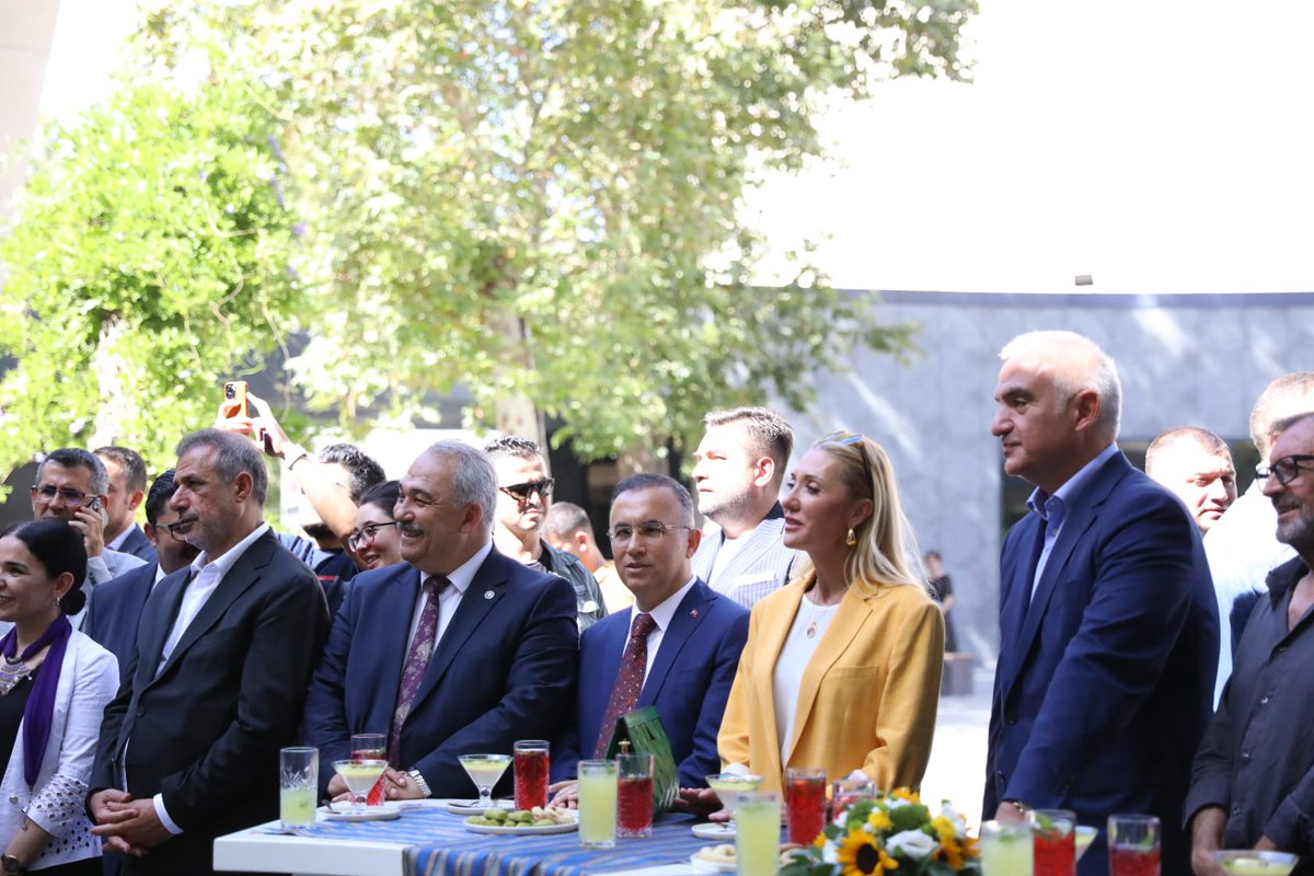 AKPartiG_Antep's tweet photo. 📌  25 Aralık Panorama Müzesi 

Panorama Müzesi’nde gerçekleştirilen Havara açılışına @TCKulturTurizm Bakanımız Sn Mehmet Nuri Ersoy ile TBMM Grup Başkan vekilimiz @abdulhamitgul, Valimiz Sn  @kemalcebervali, İl Başkanımız Sn @muratcetin27, @GaziantepBeld Başkanımız ⤵️ https://t.co/7bJsnKUgk5