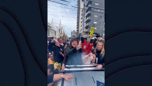 🟥⛔️⚠️Liberfachos. Son solo odio,fascismo y nada más. Son los mismos que le pusieron un arma en la cabeza a Cristina Kirchner, los mismos que defienden los crímenes de Estado de la dictadura, los mismo del plan dolarización que solo va a favorecer a multimillonarios, son la casta