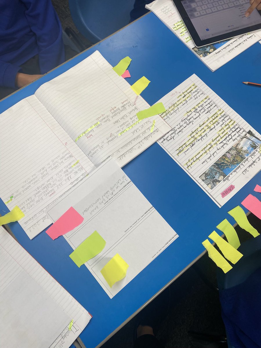 📚Colour coding to support planning stage of writing📚

Chn went through their book &amp; chose their favourite sentences written during the grammar lessons. 1 colour per paragraph. 

Realising he didn’t have enough pink tabs, he took a WAGOLL off the board to magpie some ideas!