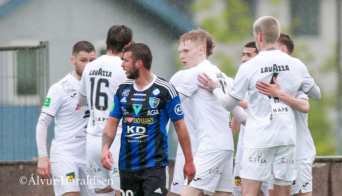 … up next ⚽️
🇫🇴 away vs <a href="/EStreymur/">EB/Streymur</a> 
⚽️ Sunday 15:00

#viteruB36 🤍🖤
<a href="/AndyRobsonTips/">🎩 Andy’s Football Tips</a> 🟡