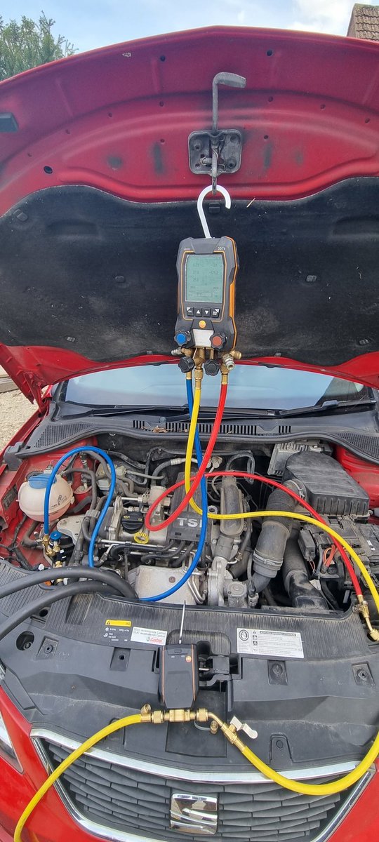 It's been a busy Saturday replacing  failed condensers in this VW Golf and Seat Ibiza.
All done onsite, too 👏👏👏

If you think your #airconditioning is performing poorly, give Pinpoint a ring!

📲 07551 908595
🌐 pinpointconsultants.co.uk

<a href="/AMAAirCon/">AMA Air Conditioning</a> <a href="/TestoLimited/">Testo UK</a> <a href="/appiontools/">Appion Inc</a>