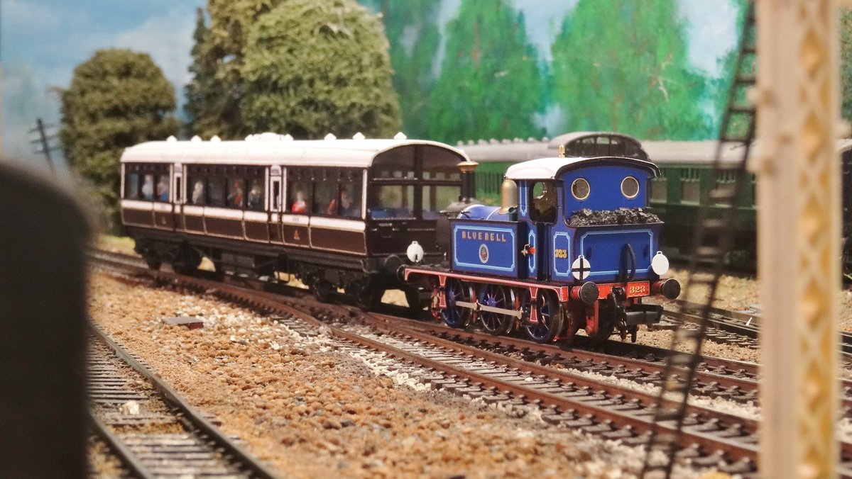 MattwicksBMR's tweet photo. We had Bulleid's now we have some P Class.
All produced by @HattonsModels all rolling stock is Kit/3D printed.
All of these P Class are based @bluebellrailway
#SECR #TMRGUK #BluebellRailway #ModelRailway #OO #4mm #3DPrinting #Cambrian #LNWR #HorstedKeynes #PClass #Locomotive https://t.co/KUAxPOSqV5