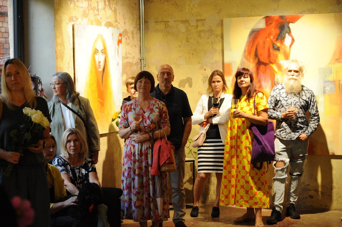ilze_egle's tweet photo. Thank you to all who came to the opening of my solo show at @hotelzeit in Ligatne.

Paldies visiem, kuri bagātināja manas personālizstādes “Savā vaļā” atklāšanu Zeit mākslas telpā Līgatnē. Izstāde aplūkojama līdz 22. oktobrim.

#artexhibition #contemporaryart #art https://t.co/AUgVB9pDOw