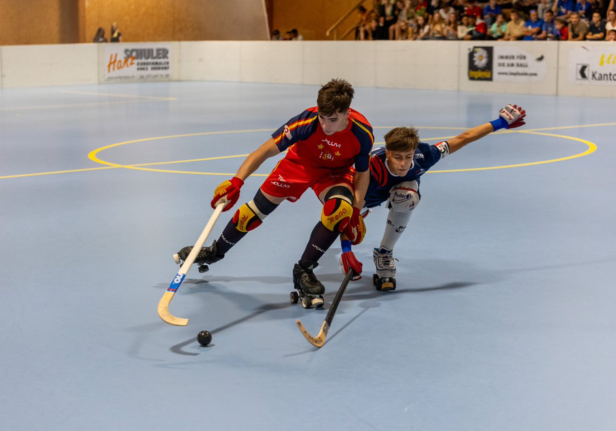 Reus Deportiu (@reusdeportiu) on Twitter photo ๐ Els roig-i-negres <a href="/nilvinya/">Nil Viรฑa</a> i Guillem Jansร es planten a la final de l'Europeu sub-19 amb la <a href="/FedPatinaje/">RFEPatinaje</a> ๐ช๐บ
๐ La selecciรณ espanyola disputarร el tรญtol davant Portugal aquest dissabte a les 21:00 h
๐ธ <a href="/juanjosevina/">Juanjo vinya</a>
#OKEuroU19 ๐ Els roig-i-negres <a href="/nilvinya/">Nil Viรฑa</a> i Guillem Jansร es planten a la final de l'Europeu sub-19 amb la <a href="/FedPatinaje/">RFEPatinaje</a> ๐ช๐บ
๐ La selecciรณ espanyola disputarร el tรญtol davant Portugal aquest dissabte a les 21:00 h
๐ธ <a href="/juanjosevina/">Juanjo vinya</a>
#OKEuroU19