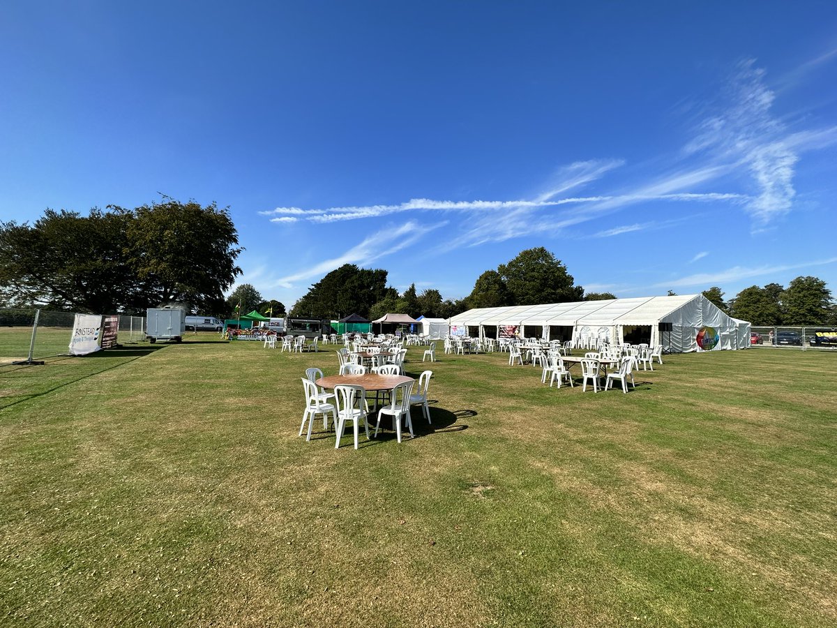 ChrisSimmsUK's tweet photo. Almost time for the doors to open for Day 2 @Banfest_ 

Great day of live music in #banstead

🎤 I’m hosting all weekend 🎤

See you there?

#banfest #livemusic https://t.co/jYaoDLoprl