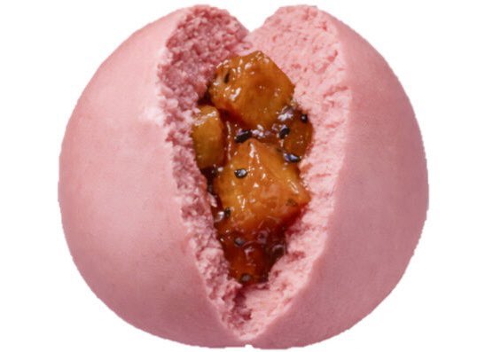sweetroad5's tweet photo. １０月１０日よりローソンから、カリっとした食感のさつまいもを、甘すぎないタレ、強煎りの黒ごまで味付けし、ふわふわとした食感の生地で包んだスイーツ系中華まん「おいもやさん興伸監修 大学いもまん」が新発売されます✨ https://t.co/jHlxdKDNao