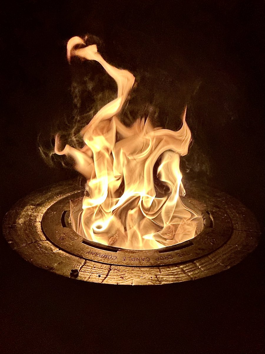 Newbury Show 23. After 3 years away they are back and hosting us! Stand C118 to see the most eco friendly Firepit on the market today! Suitable for vegans thanks to our patented vegetable wax formula. Just look how pretty!