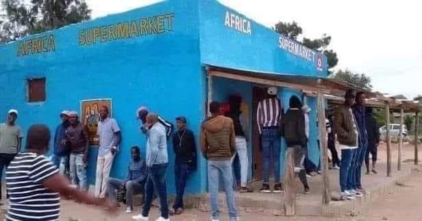 Am I the only one who is convinced that those spazas are selling drugs ?