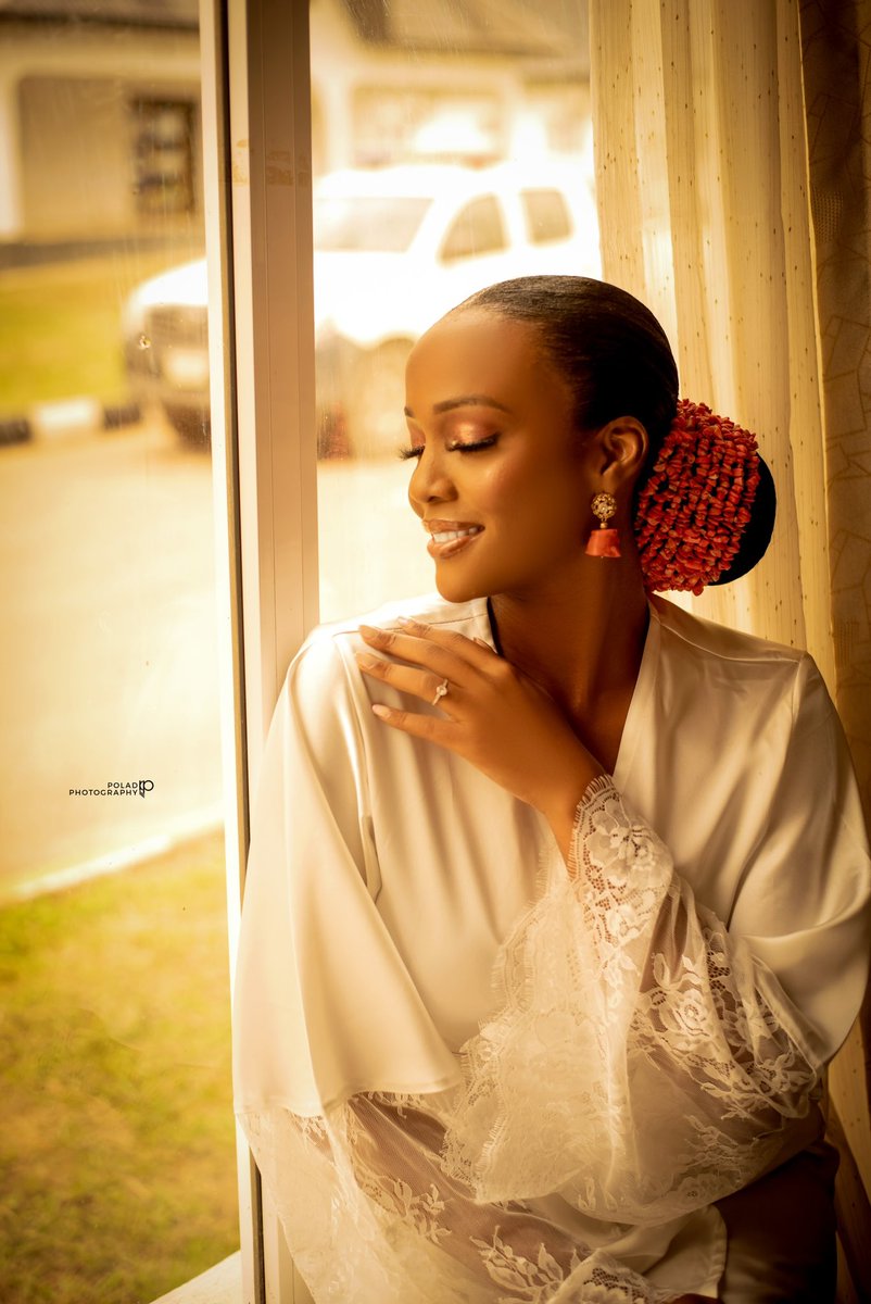 Depolad's tweet photo. Unoaku Anyadike: Most Beautiful girl in Nigeria 2015. 
Wedding Photographed by me 📸✍🏾 https://t.co/VAEMOH0QdC