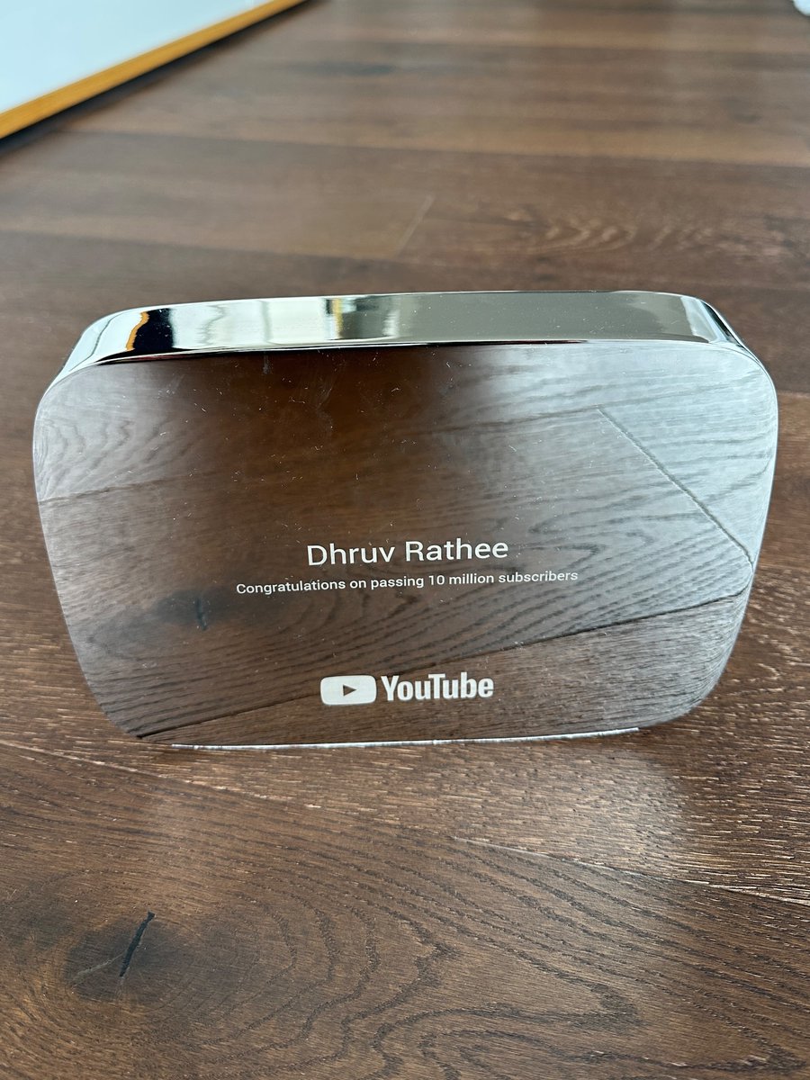 Diamond Button 💎 

Thank you everyone for your continuous love and support!