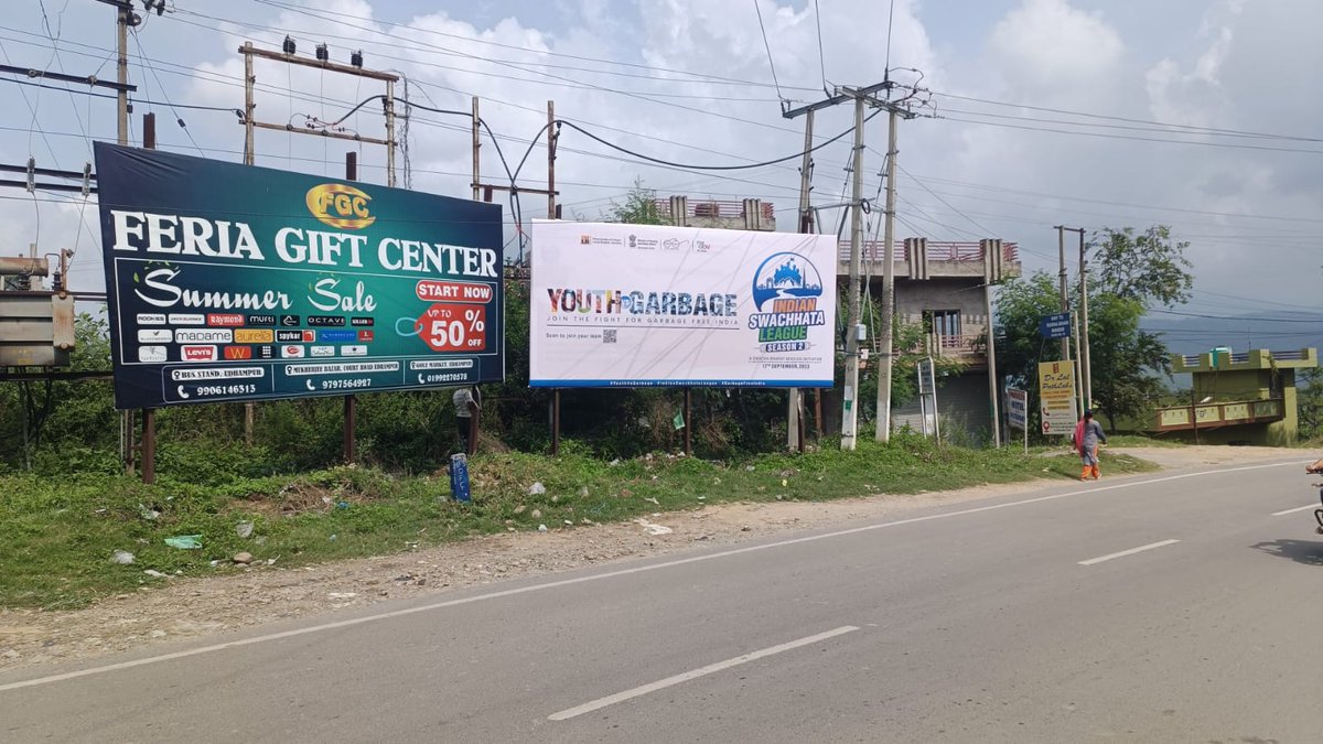 JammuUlb's tweet photo. #Preparations done in full #swing! as #ISL Season 2.0 being advertised through road side #Banners, #Flexs, #posters etc. making #citizens aware about #IndianSwachhtaLeague2 is starting from #17th September
#YouthVsGarbage #SwachhAmritMahotsav
@MoHUA_India
@SwachhBharatGov
@md_sbm https://t.co/4hMmye678o