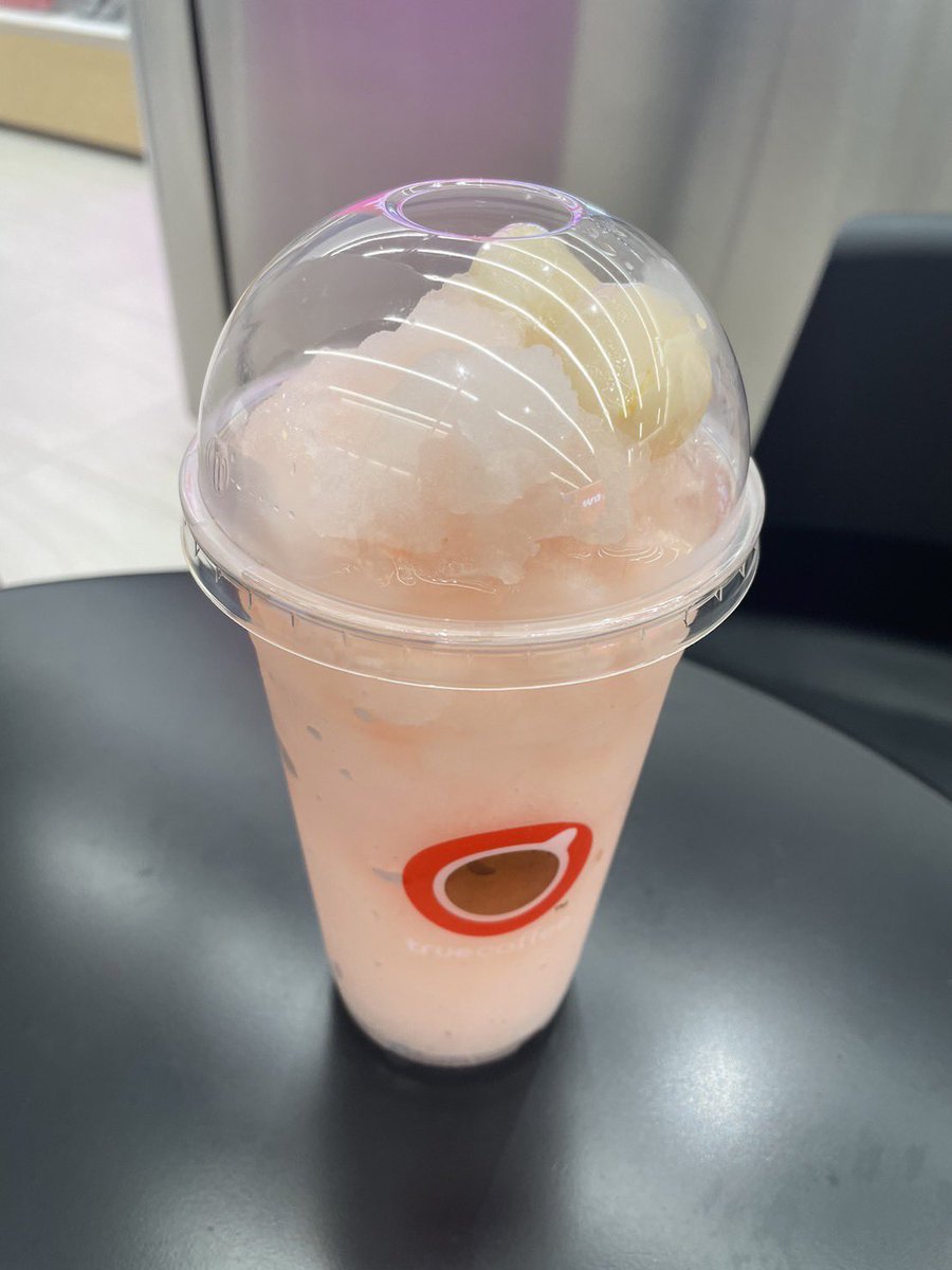 Ru_Janeeya's tweet photo. 🤩🤩🤩 บรรยากาศแบบนี้ต้องได้เครื่องดื่มเย็นๆ Lychee Smoothie จ่ายแค่ครึ่งราคา 70฿ 👍 #TrueCoffee #TrueBlackCard https://t.co/X4FN7netLL