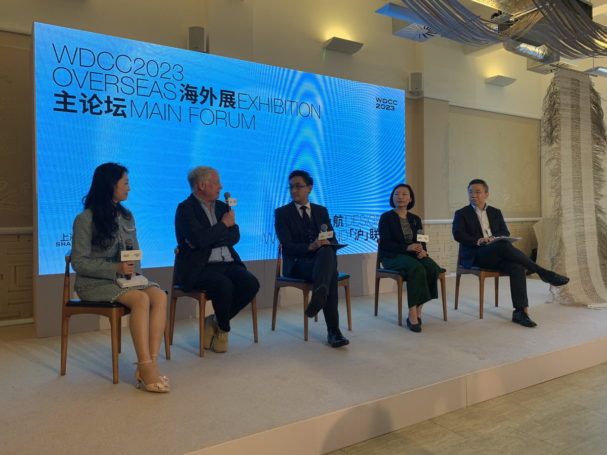 janetcoyle2's tweet photo. In Chinatown this morning with for the launch of #ShanghaiDesignWeek in partnership with #LondonDesignFestival.
@growldnbusiness
Some great new Chinese brands on display. https://t.co/Rfe6FiSaVX
