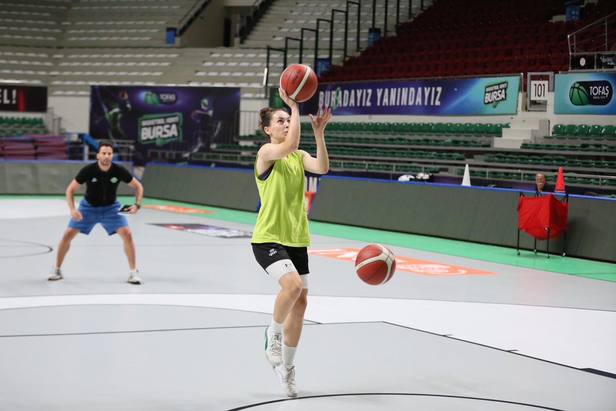 Çankaya Üniversitesi maçı hazırlıklarımız başladı!

Pazartesi 15:30’da Tofaş Spor Salonunda oynanacak olan Çankaya Üniversitesi maçı hazırlıklarına bugün yaptığımız antrenman ile başladık!

#bursanınperileri #bursa #basketbol