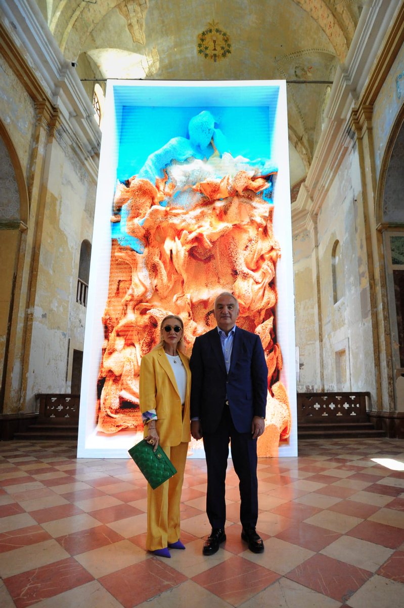 Dünyadaki yapay zeka sanatının başlamasına ve gelişmesine önemli katkı sağlayan sanatçılarımızdan Refik Anadol'un "Rönesans Rüyaları" dijital enstalasyon sergisini ziyaret ettik.

GastroAntep Kültür Yolu Festivalimiz kapsamında sanatseverlerle buluşan ve Rönesans eserleri