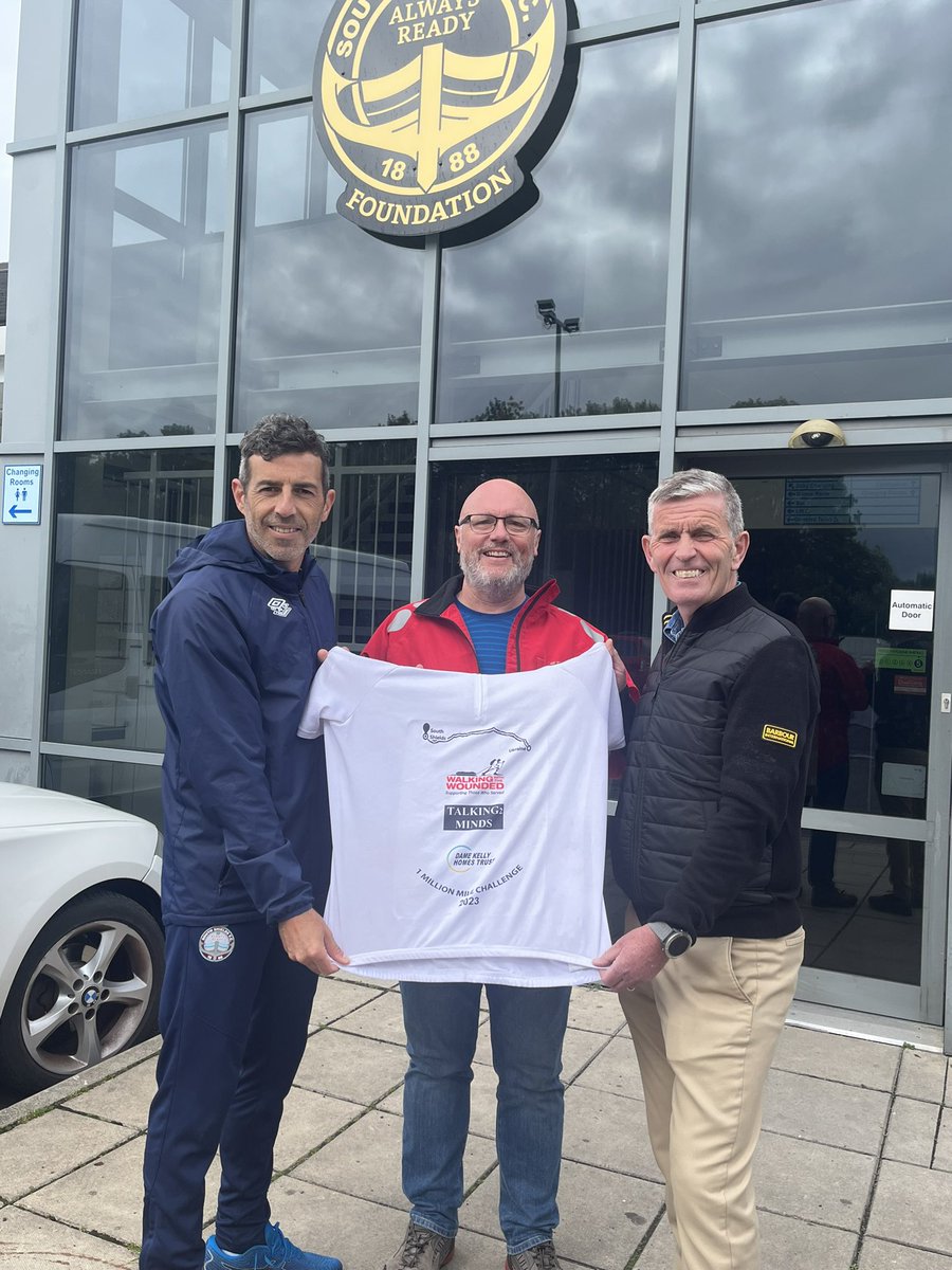 Steve Thompson tweet media