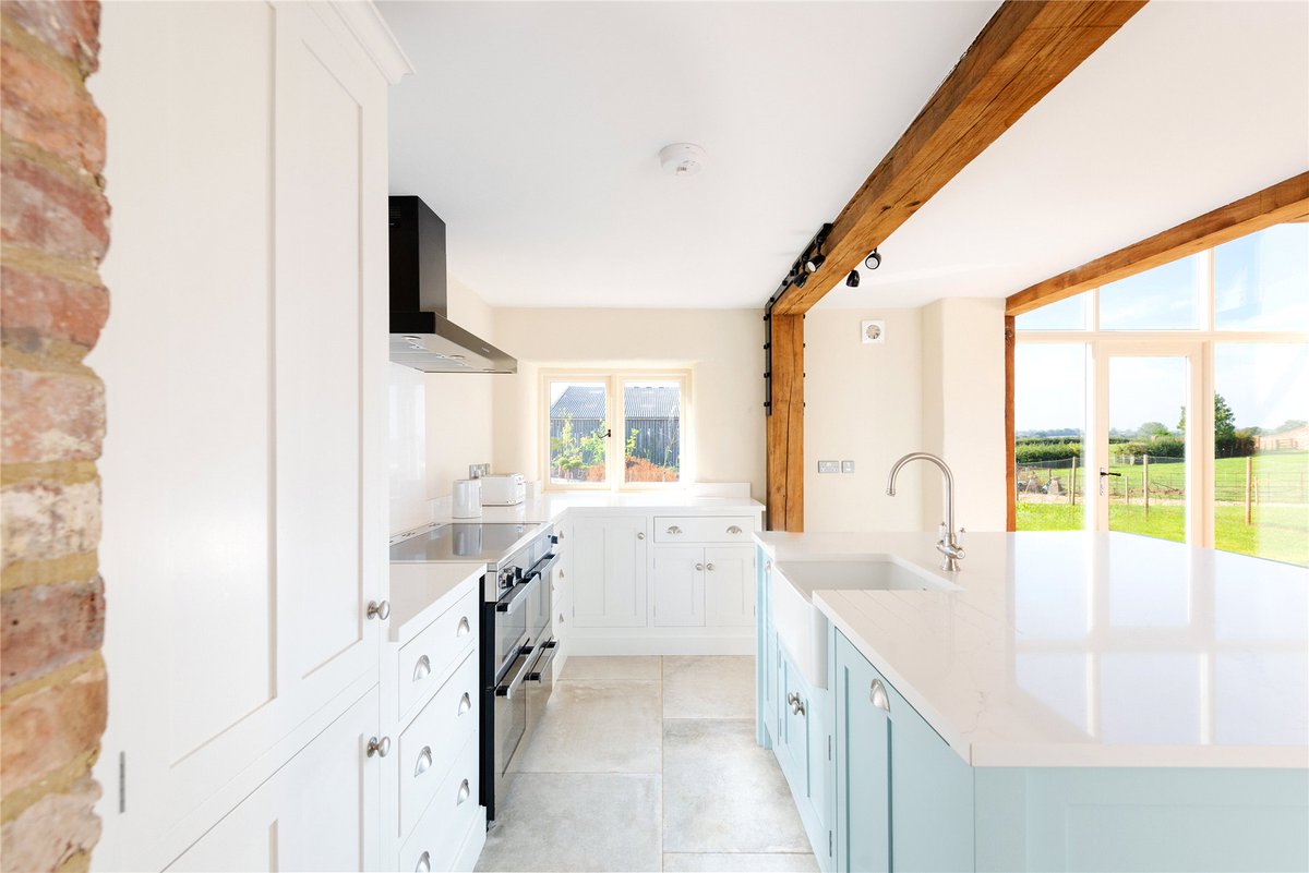 The Bothy | Manor Farm 🍃

This rental property is a stone built semi-detached four bedroom barn conversion with off street parking and countryside views. ✨

Find out more > ow.ly/McH150PLFMV