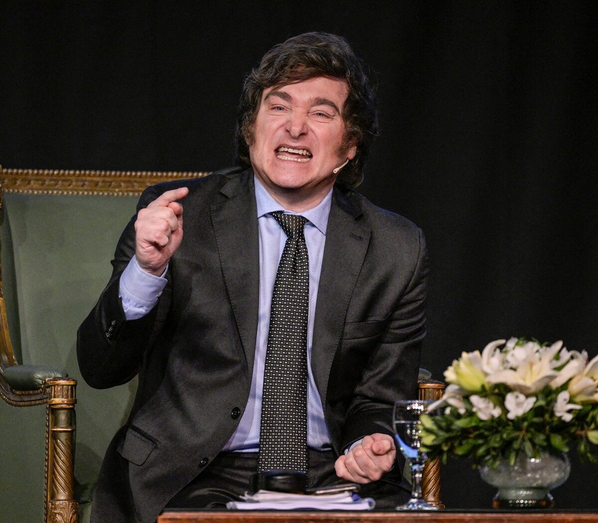 “EL DESPUÉS DE LAS PASO. LAS ENSEÑANZAS QUE NOS OFRECE JAVIER MILEI”.
Con la pregunta surgida de las entrañas, no he buscado respuestas que reúnan los requisitos de Verdadero o Falso. Te invito a escuchar el siguiente podcast: open.spotify.com/episode/0neX45…