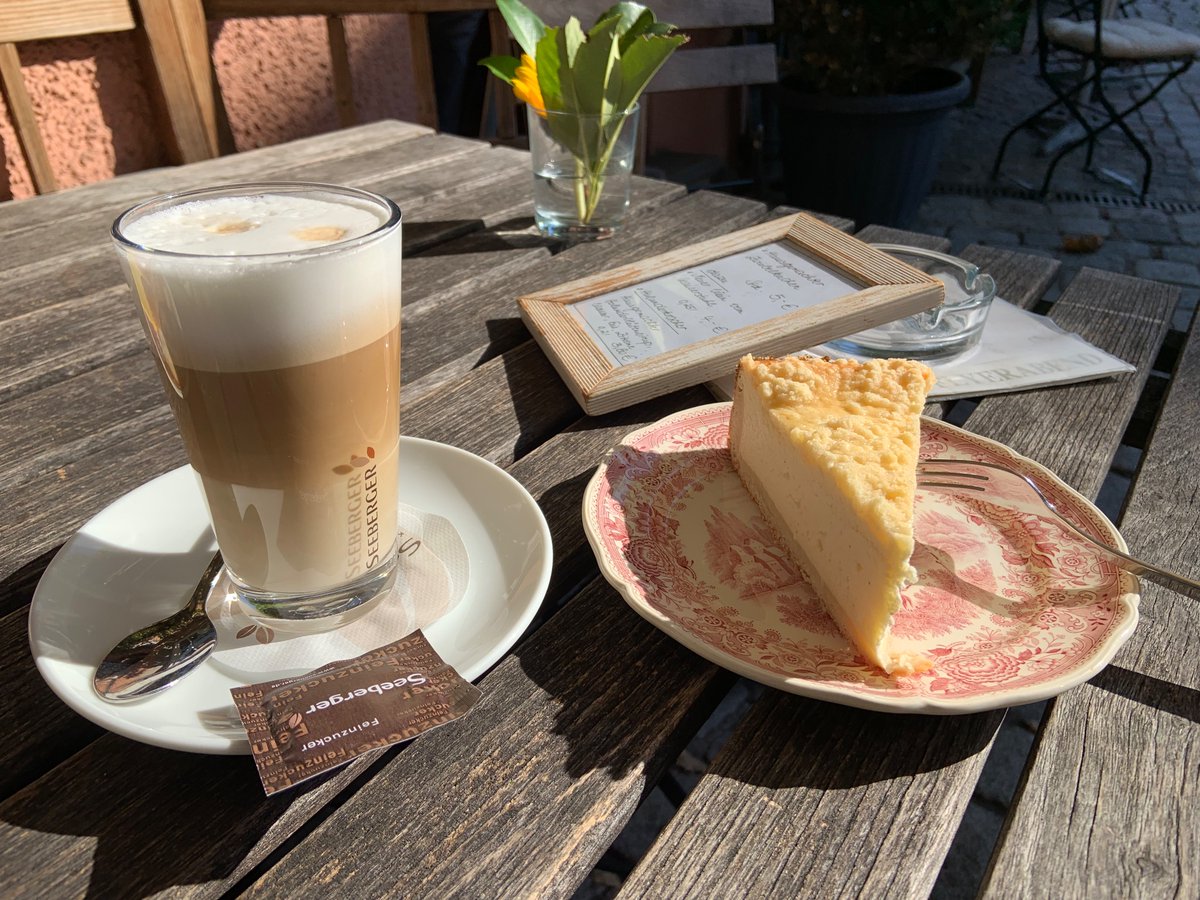 So schön war das heute Morgen in Bad Wimpfen mit den Enkeln im Café Feyerabend. Immer eine wunderbare Adresse 🥰