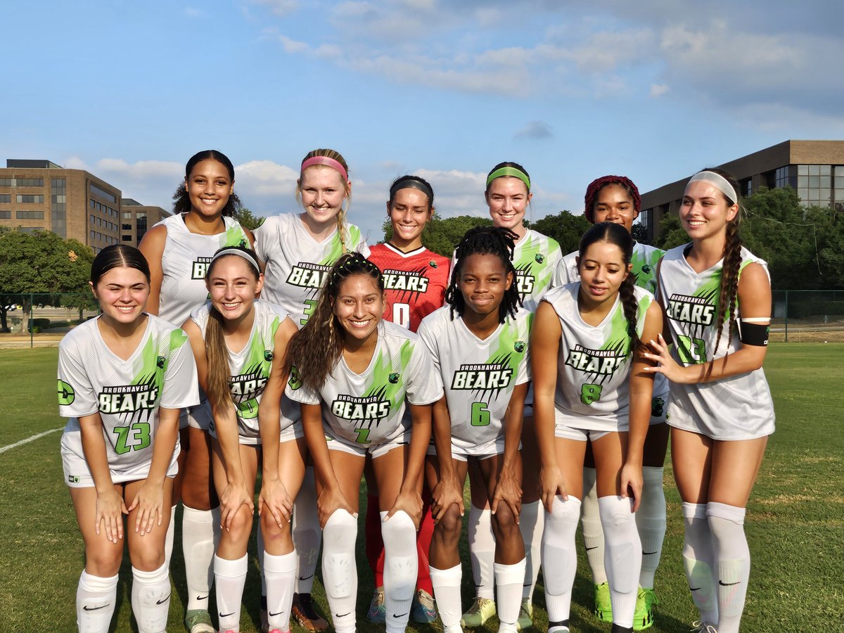 The #LadyBears open up conference with a win over DC-North Lake. Goals by <a href="/IpinaNatalie/">Natalie Ipina</a> x2 <a href="/Nat17alie/">Natalie</a> x2 <a href="/mvpcurlyhead/">Whitni Newbill</a> x2 <a href="/KayannahMoore/">Kayannah Moore</a> &amp; <a href="/stephyyfarias/">stephanie farias</a> Assists @Gracie47374140 x2 <a href="/taylor_sayer/">sayer taylor</a> x2 <a href="/stephyyfarias/">stephanie farias</a> <a href="/IpinaNatalie/">Natalie Ipina</a> &amp; Roselyn. 🐻⚽️😤⭐️