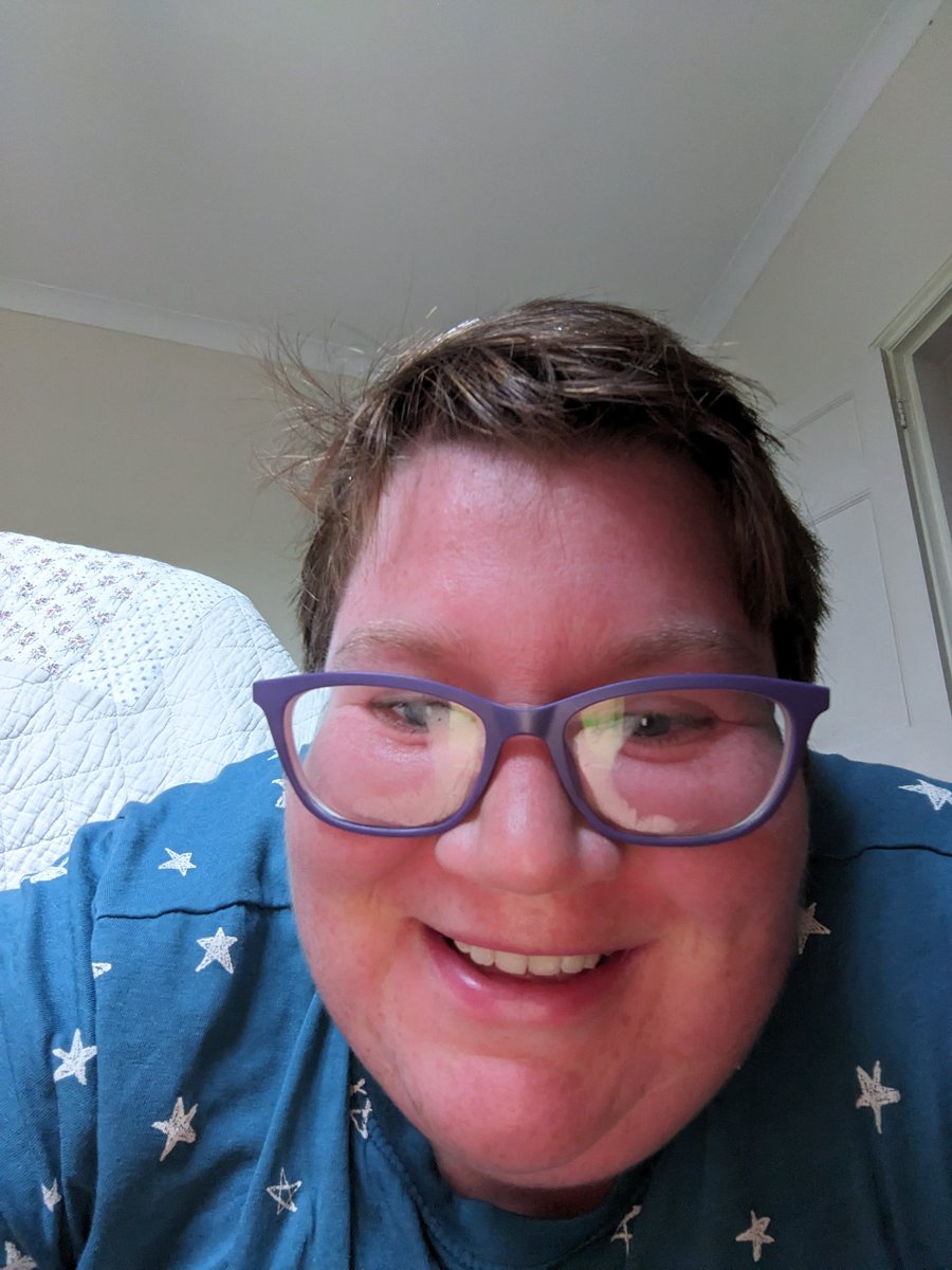 For those that followed my #C25K last year, I haven't quite managed my 5KM PB again yet (after recovering from leg injury, then tonsillectomy) but just smashed my 1km and 1 mile, and if it wasn't for traffic, I would have got the 5km too! #running #SteamyGlasses #ThisGirlCan