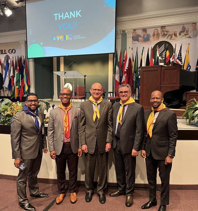 🇬🇧Happy Parhfinders day - English
🇵🇹Feliz dia do Desbravador - Portuguese
🇪🇸Feliz día del Conquistador - Spanish
🇫🇷Bonne journée des Explos  - French
🇮🇩Selamat Hari Pathfinder” - Indonesian
🇲🇳Pathfinder Ийн өдрийн мэнд - Mongol
🇲🇲Pyaw Shwin thaw Pathfinder Nit - Burmese
🇹🇭Suk San