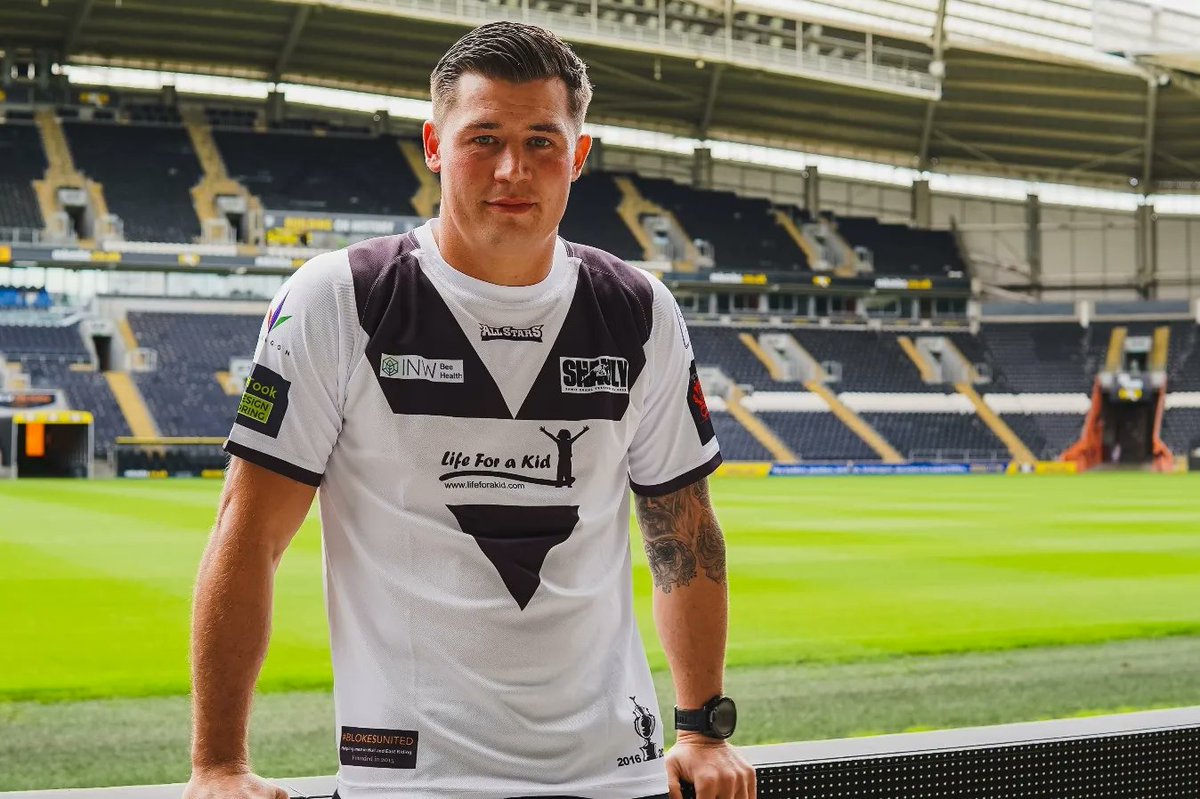 Testimonial shirts are now available in the clubs shops all sizes from small children to 5 xl ⚫️⚪️