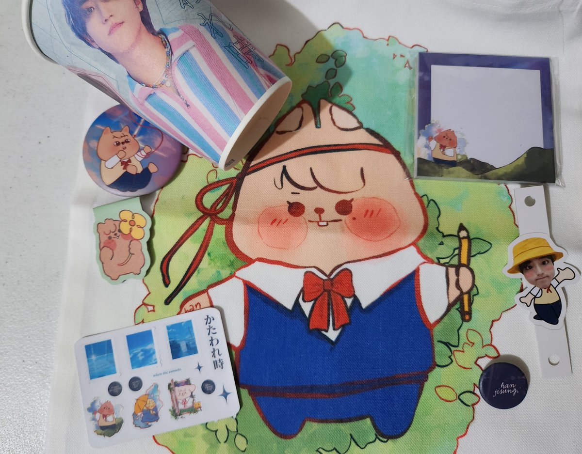 gommaway's tweet photo. thank you @allforskzph! had a wonderful time sa event today 💞💞 sobrang cute po ng quokka kit and freebies 🥹

and thank you to my seatmates @doktorangsabog and @sonekent11 for the freebies and chat! salamat po sa pag-adopt kanina ☺️🫶 https://t.co/IQH12udBrO