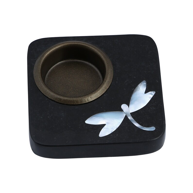 qualitycrafts0's tweet image. Bring light into muted corners &amp;amp; get your home party ready with this stone tea light holder. This decor piece is adorned with semi-precious Abalone Shell in a dragonfly motif, depicting happiness &amp;amp; new beginnings. #tealightholder #lightholder #homdecor #qualityhandicraft #quality