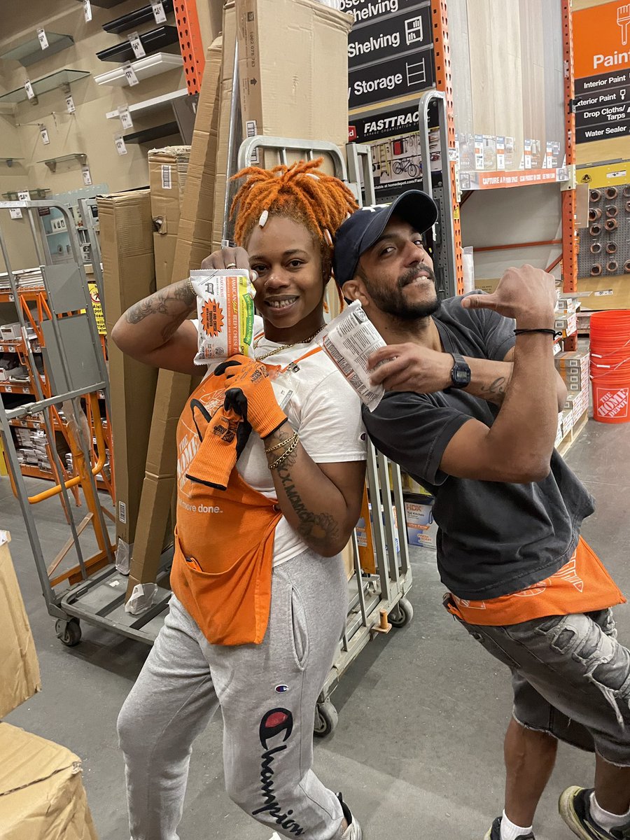 A little late.. but never too late to be a little cheesy!! Say” CHEESE!” Thank you Thursday. Thank you to all the end 2 end &amp; freight team associates for all you hard work ! <a href="/markr6792/">Marco</a> <a href="/RICHNYMETRO/">RICH MONTAGUE</a> <a href="/PassaicHD_0950/">Verenisse Chavez</a> <a href="/AlucardV82/">Oskar Tlatelpa</a> <a href="/arocho_ja/">Jose Arocho</a> <a href="/Kamil_J51/">Kamil Jalil</a> <a href="/Carmen_I_Rod/">Carmen Rodriguez</a>