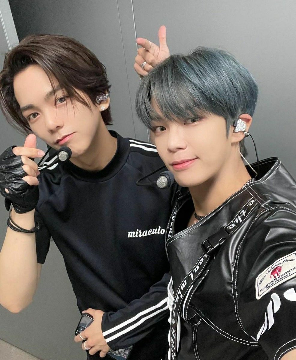 Happy birthday to our precious Minchanie! VERIVERRER loves you so much 💜🤍

#ChaniChaniMinchanieDay  
#HAPPYMINCHANDAY
#더_짙어지는_우리의_청춘
#가을바람_불어오면_민찬이_생각이나