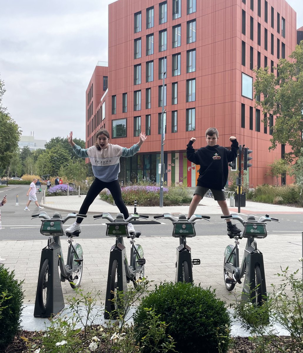TristanBeer's tweet photo. #TaskmasterEducation #ImpressivePhotoTask https://t.co/z1vgRneQFd