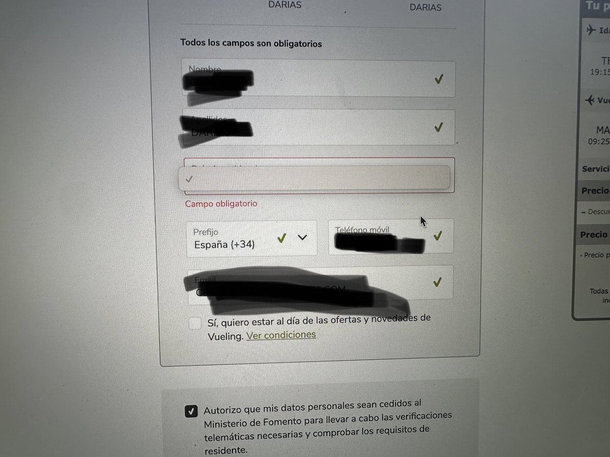 cesiitar08's tweet photo. @vueling  Hay algún problema? No es posible poner el país cuando intento comprar unos billetes Tenerife Norte Madrid, llevo 3 días con lo mismo… https://t.co/261iXe543y
